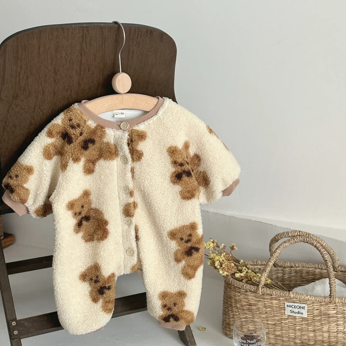 Vinter Baby Romper – Söt Björntryckt Jumpsuit med Rund Hals (Unisex)