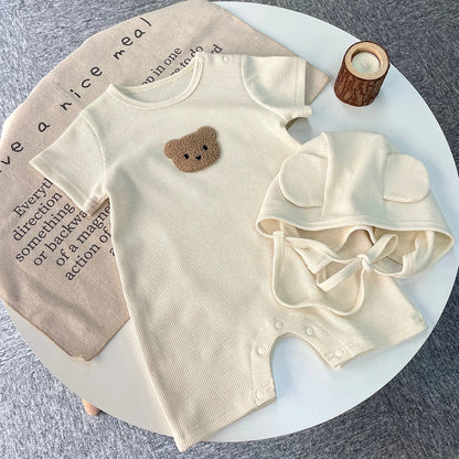 Sommardräkt för Bebisar – Waffle Jumpsuit med Björnpatch & Söt Mössa
