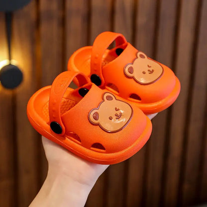 Somriga Barnsandaler med Björn – Lätta & Halkfria för Lek & Strand
